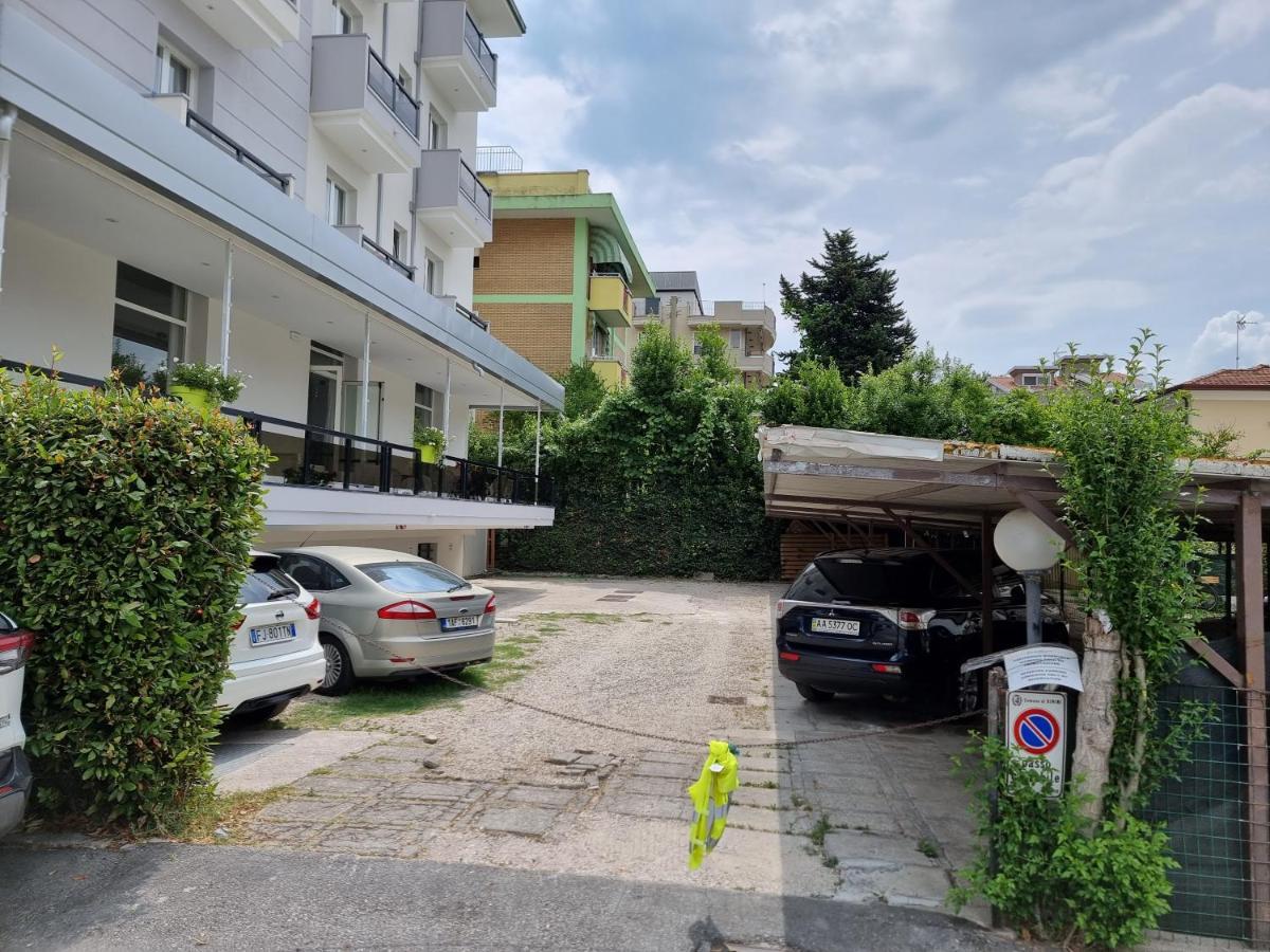 Beach Hotel Clerice Ρίμινι Εξωτερικό φωτογραφία