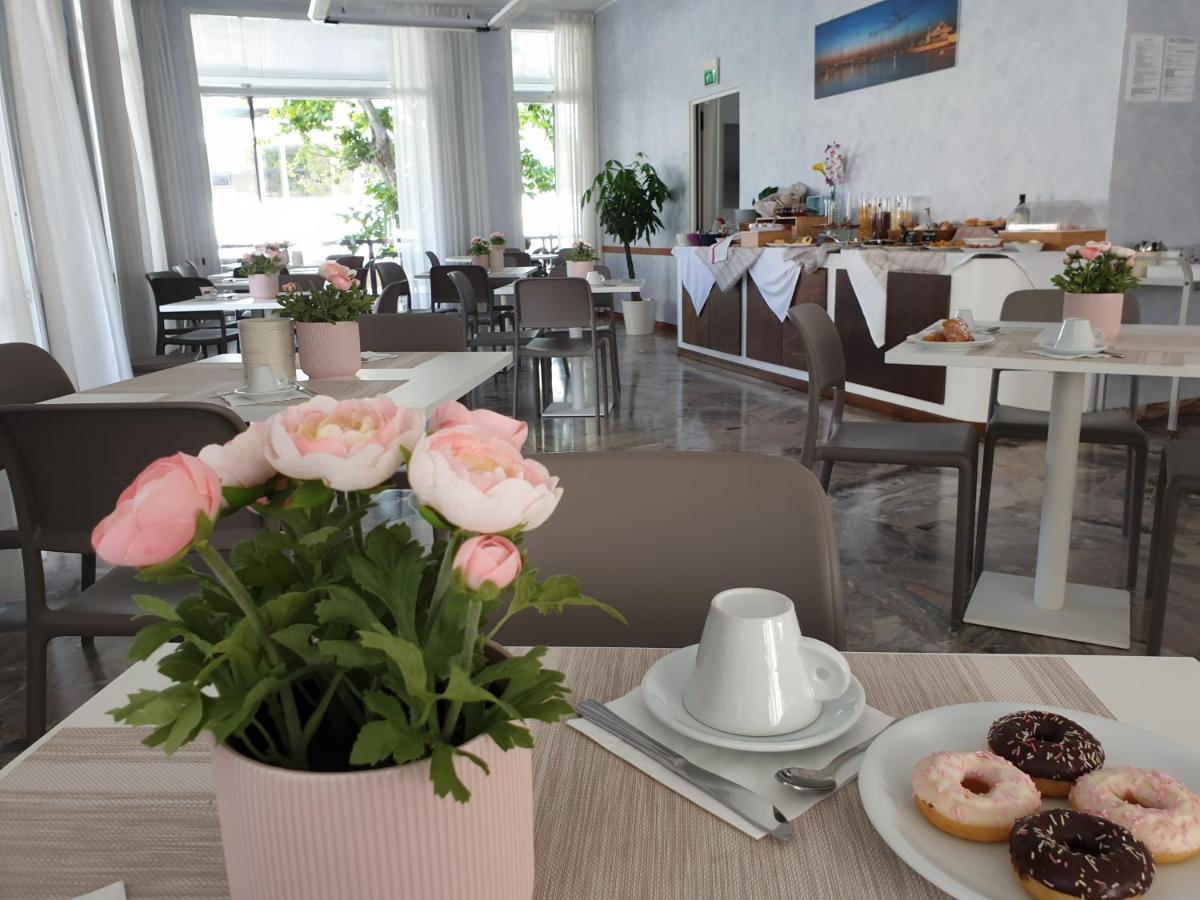 Beach Hotel Clerice Ρίμινι Εξωτερικό φωτογραφία