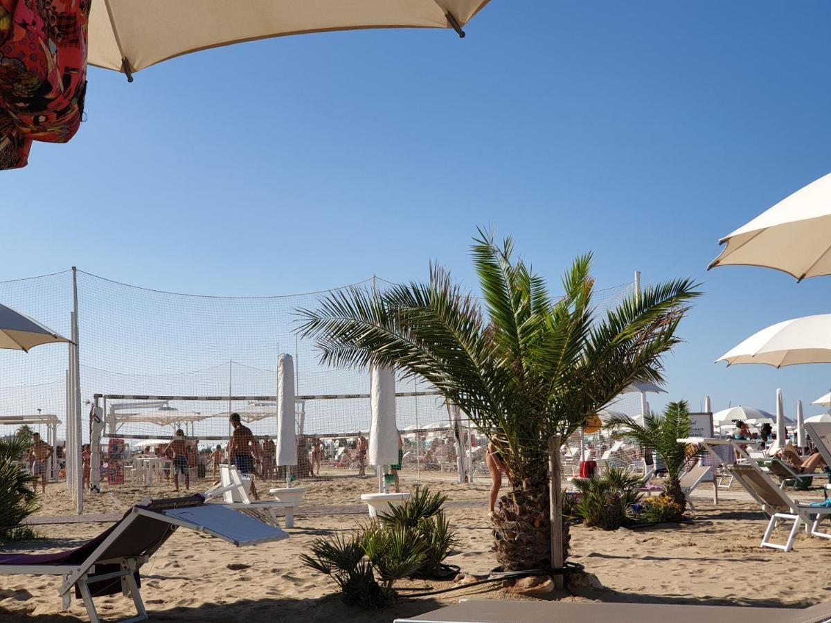 Beach Hotel Clerice Ρίμινι Εξωτερικό φωτογραφία